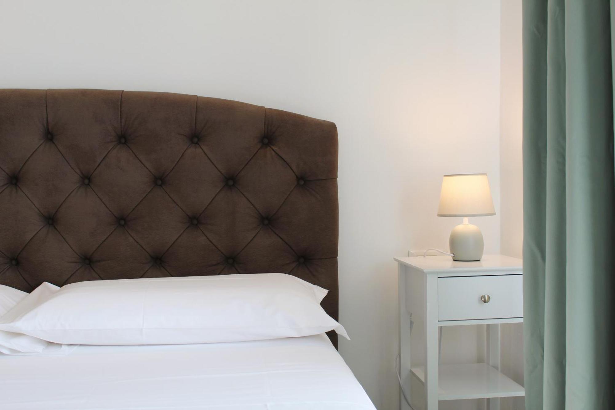 Villa Forte Salvi - Rooms Peschiera del Garda Bagian luar foto